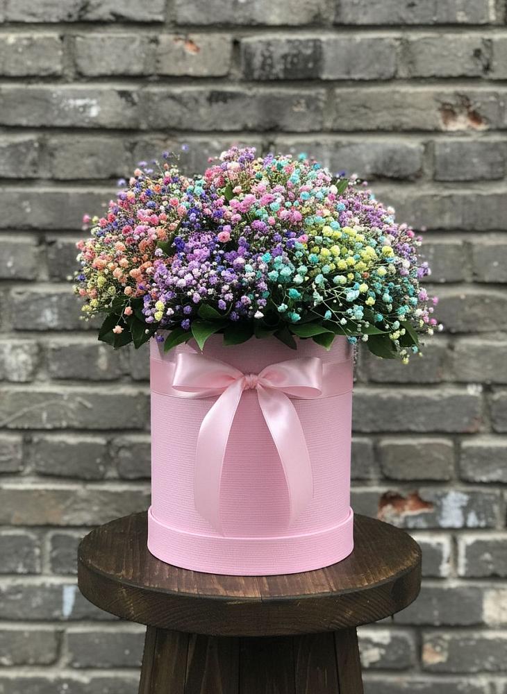 Цветочная композиция из Гипсофила и Розы в шляпной коробке в Нефтегорске Краснодарского края