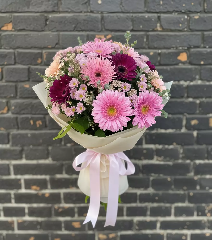 Букет цветов из: Герберы и Хризантемы в Нефтегорске Краснодарского края