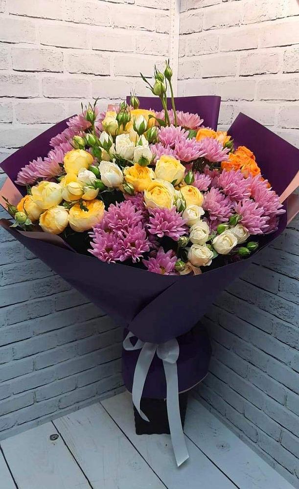 Букет цветов из: Хризантемы и Розы в Нефтегорске Краснодарского края