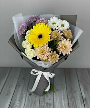 Букет цветов из:  Розы, Герберы и Хризантемы в Нефтегорске Краснодарского края