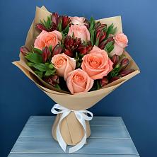 Букет цветов из:  Розы и Альстромерии в Нефтегорске Краснодарского края