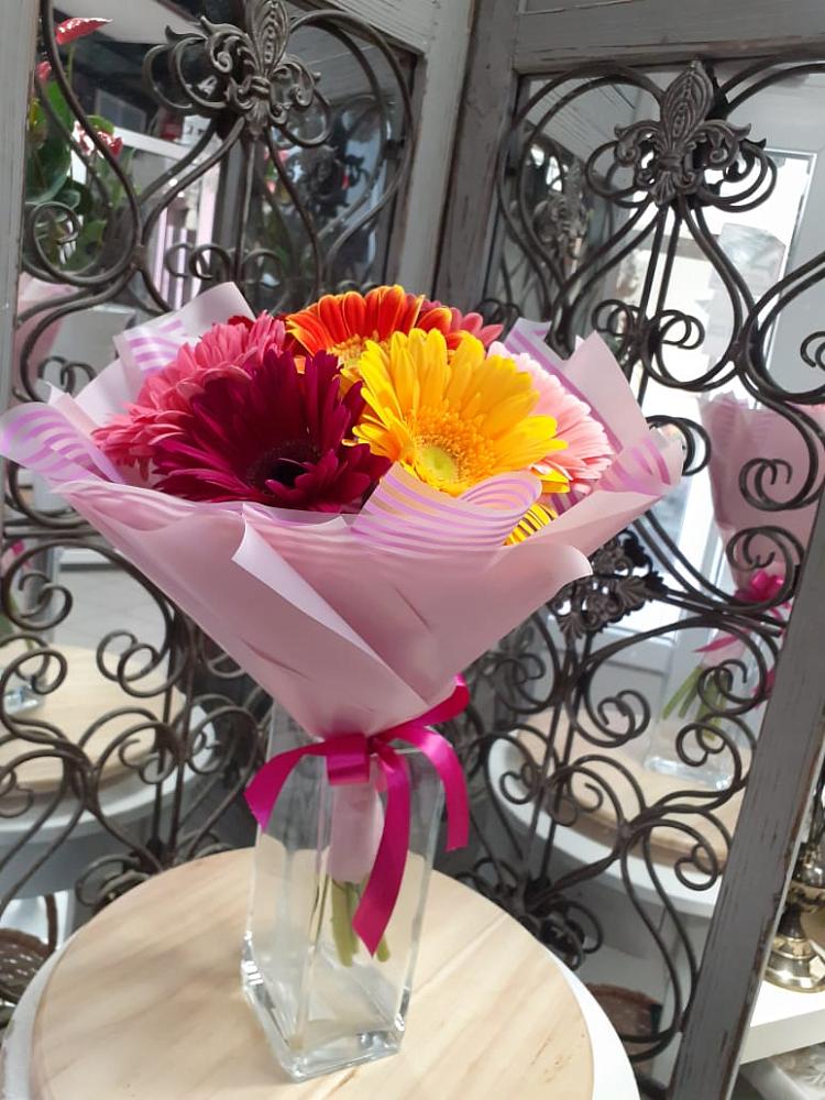 Букет цветов из: Герберы в Нефтегорске Краснодарского края