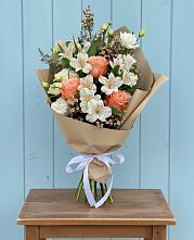 Букет цветов из:  Альстромерии, Лизиантусы, Розы и Хризантемы #REPLACE_PRED# Нефтегорске Краснодарского края