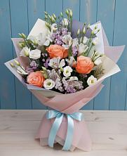 Букет цветов из:  Лизиантусы, Розы, Альстромерии и Гипсофила в Нефтегорске Краснодарского края