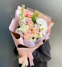 Букет цветов из:  Хризантемы и Розы в Нефтегорске Краснодарского края