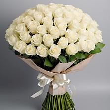 Букет 101 беля роза Белоснежка в Нефтегорске Краснодарского края
