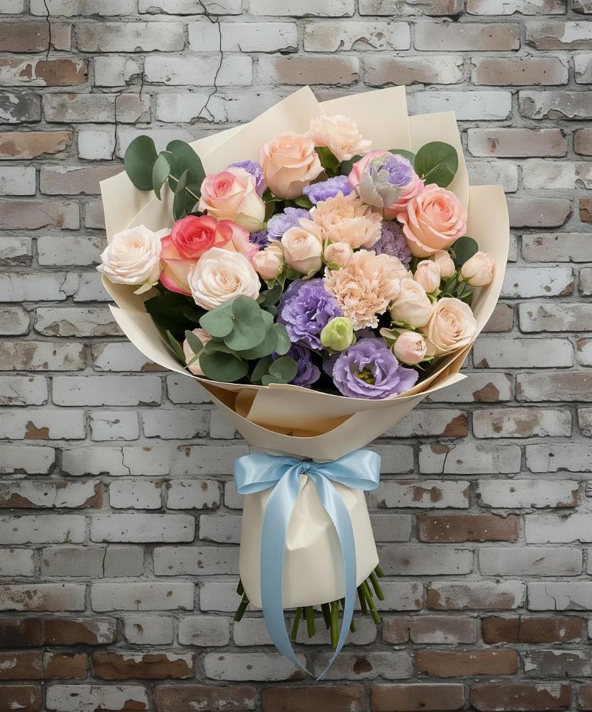 Букет цветов из: Розы, Лизиантусы и Гвоздики в Нефтегорске Краснодарского края