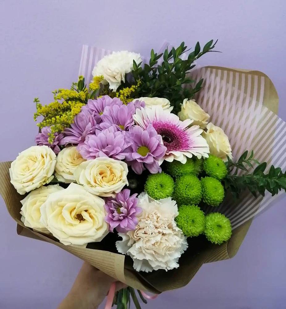 Букет цветов из: Хризантемы, Розы, Гвоздики и Герберы в Нефтегорске Краснодарского края