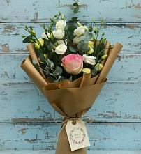 Букет цветов из:  Розы и Лизиантусы в Нефтегорске Краснодарского края